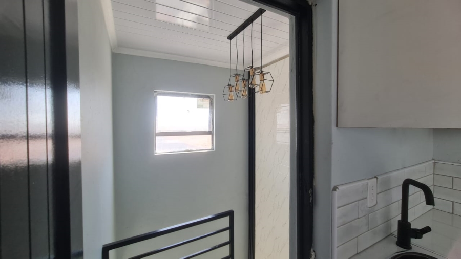 To Let 1 Bedroom Property for Rent in Camelot Western Cape